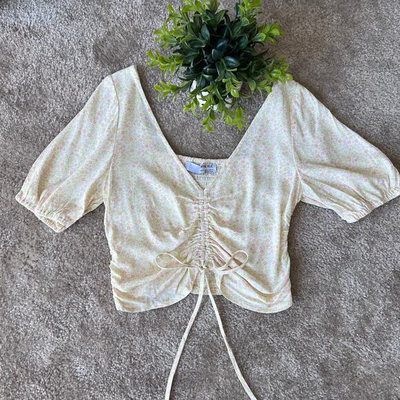 NWT Sophie Rue Floral Print Ruched Front Spring Crop Top Size: Small - Picture 1 of 16